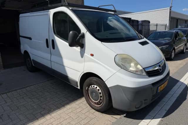 Opel Vivaro (2008) thumbnail 5