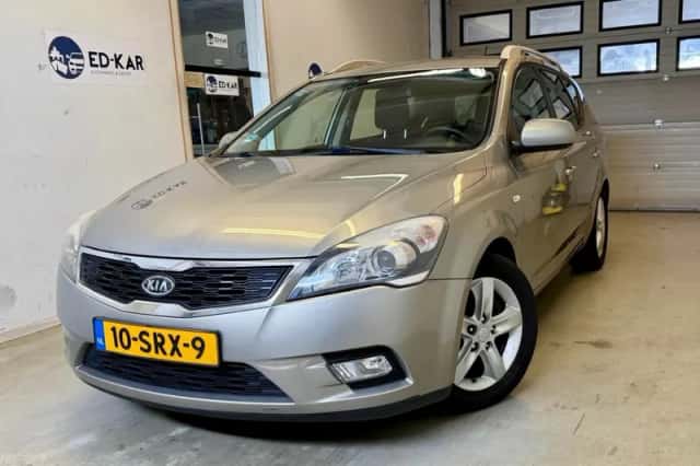 Kia Ceed (2011) thumbnail 1