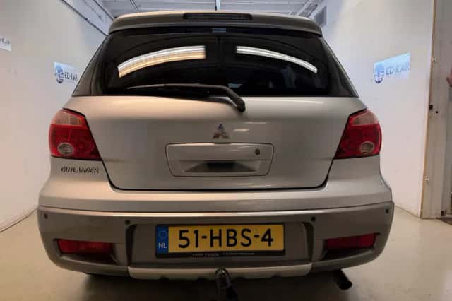 Mitsubishi Outlander (2008) thumbnail 5