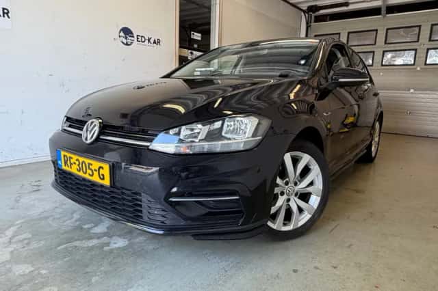 Volkswagen Golf (2017) thumbnail 1
