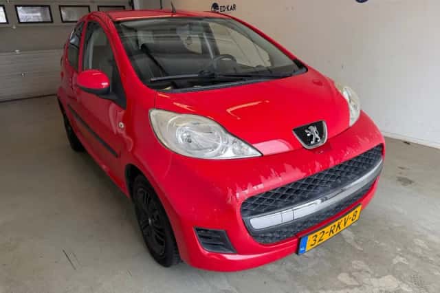 Peugeot 107 (2011) thumbnail 5