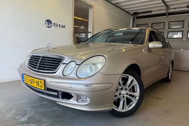 Mercedes-Benz E-Klasse (2004) thumbnail 1