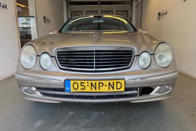 Mercedes-Benz E-Klasse (2004) thumbnail 4