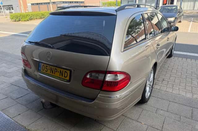 Mercedes-Benz E-Klasse (2004) thumbnail 6