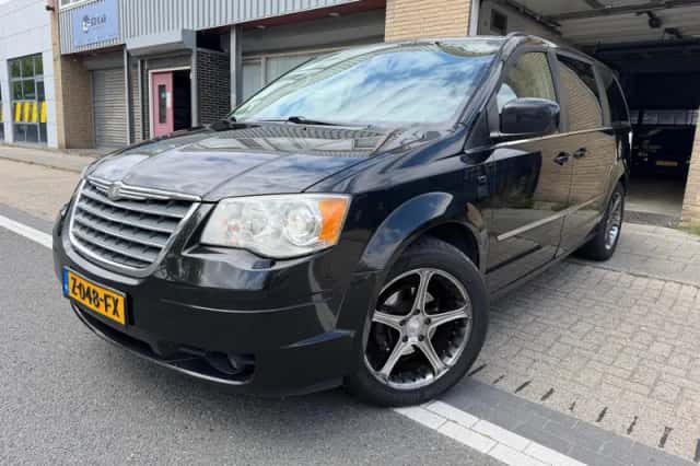 Chrysler GRAND VOYAGER (2010) thumbnail 1