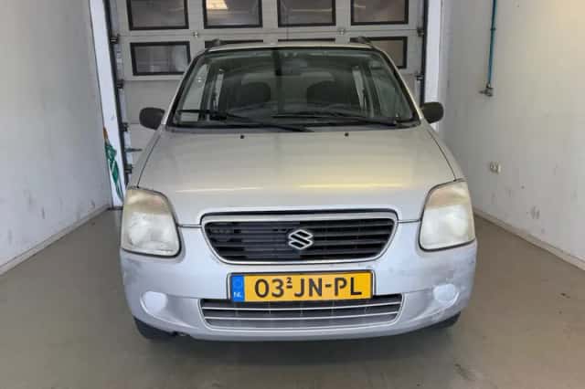Suzuki WAGON R+ (2002) thumbnail 4