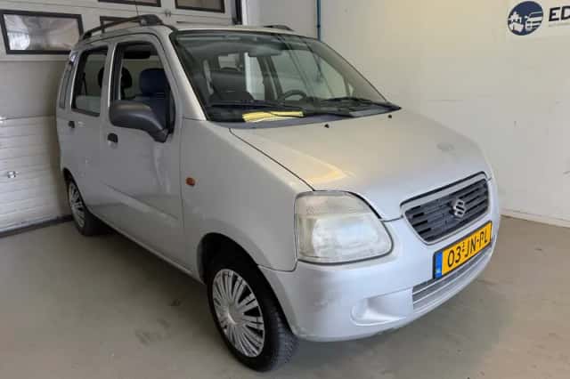 Suzuki WAGON R+ (2002) thumbnail 5