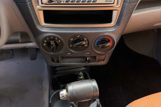 Kia Picanto (2004) thumbnail 3