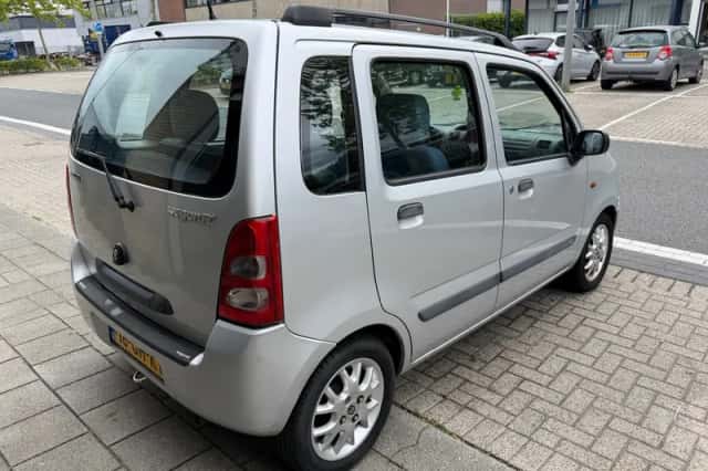 Suzuki WAGON R+ (2000) thumbnail 6