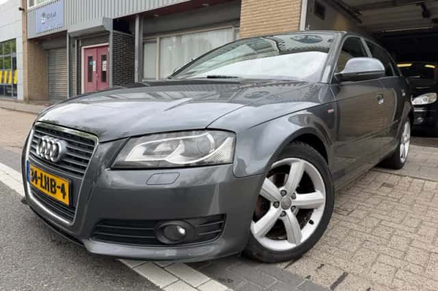 Audi A3 (2010) thumbnail 1