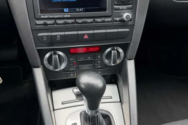 Audi A3 (2010) thumbnail 3