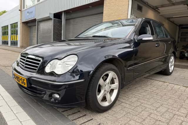 Mercedes-Benz C-Klasse (2005) thumbnail 1