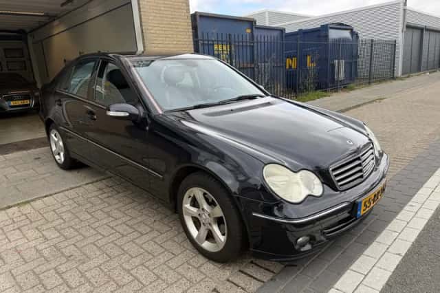 Mercedes-Benz C-Klasse (2005) thumbnail 5