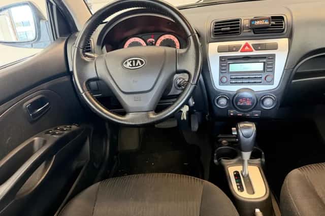 Kia Picanto (2008) thumbnail 2