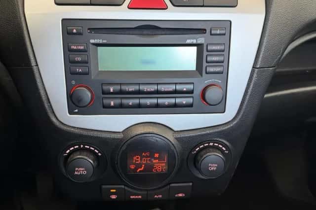 Kia Picanto (2008) thumbnail 3