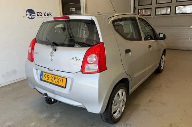 Suzuki Alto (2011) thumbnail 6