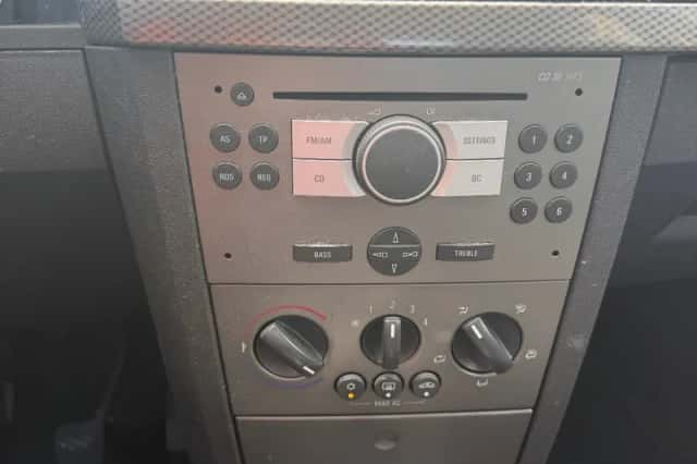 Opel Meriva (2007) thumbnail 3