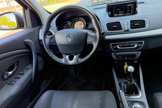 Renault Mégane (2013) thumbnail 2