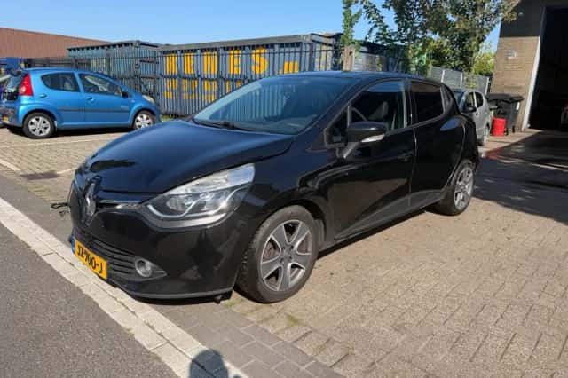Renault Clio (2014) thumbnail 1