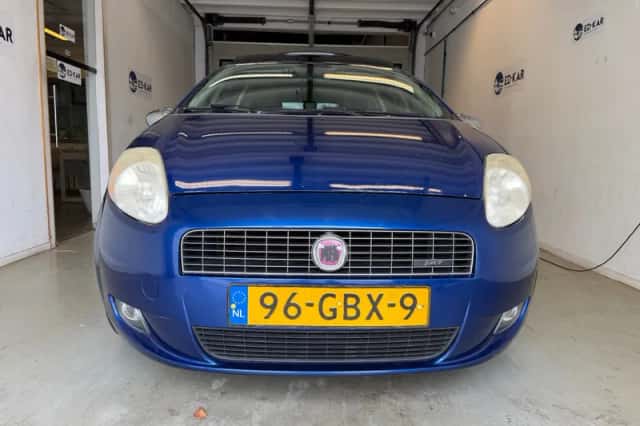 Fiat Grande Punto (2008) thumbnail 4