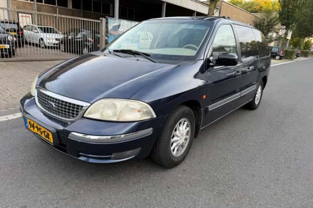 Ford WINDSTAR (2004) thumbnail 1