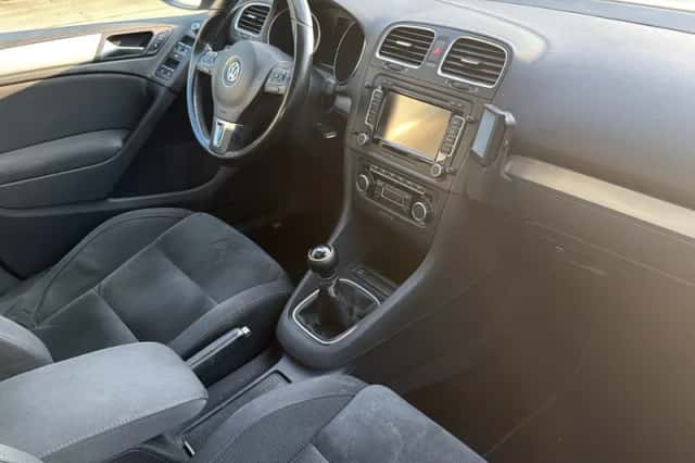 Volkswagen Golf (2011) thumbnail 3