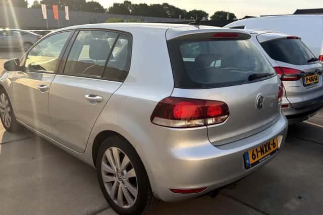 Volkswagen Golf (2011) thumbnail 6