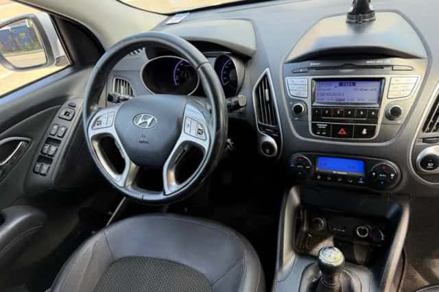 Hyundai ix35 (2010) thumbnail 2