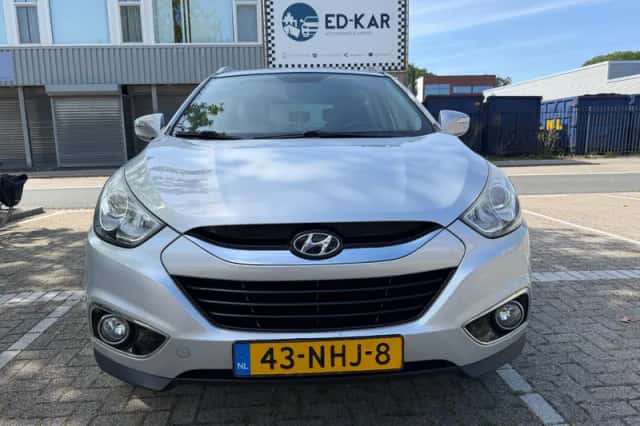 Hyundai ix35 (2010) thumbnail 3