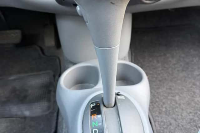 Toyota Yaris (2000) thumbnail 4