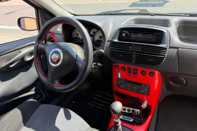 Fiat Punto (2004) thumbnail 2