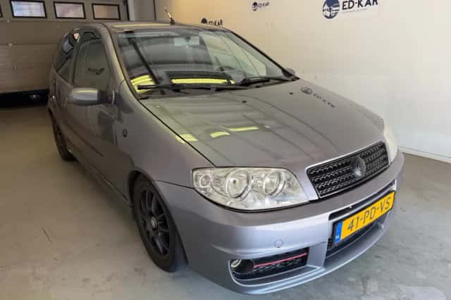 Fiat Punto (2004) thumbnail 6