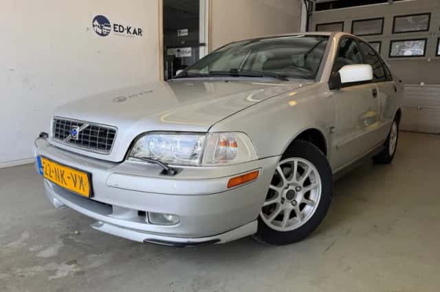 Volvo S40 (2003) thumbnail 1