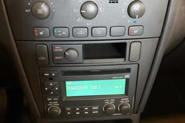 Volvo S40 (2003) thumbnail 3