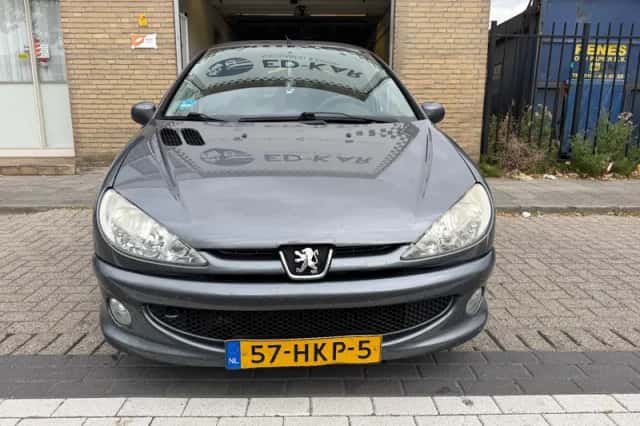 Peugeot 206 (2008) thumbnail 4