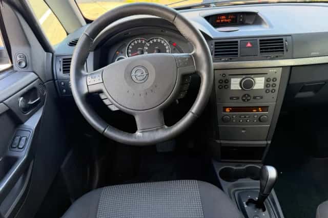 Opel Meriva (2008) thumbnail 2