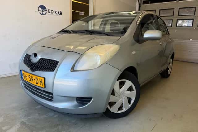 Toyota Yaris (2006) thumbnail 1