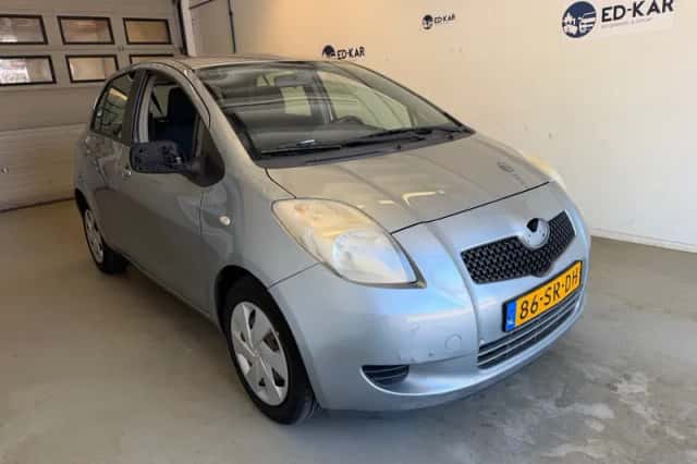 Toyota Yaris (2006) thumbnail 5