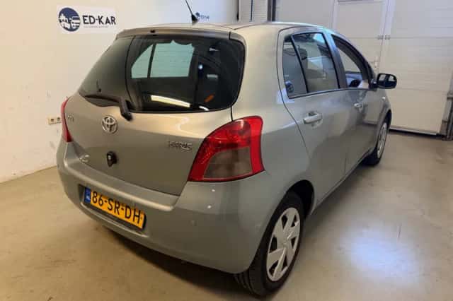 Toyota Yaris (2006) thumbnail 6