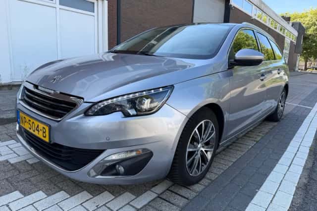 Peugeot 308 (2017) thumbnail 1