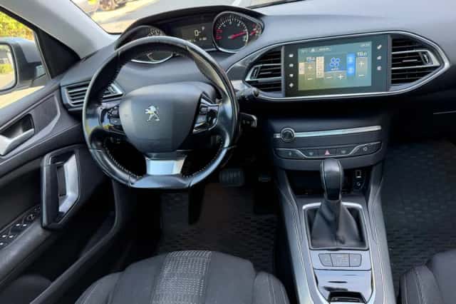 Peugeot 308 (2017) thumbnail 2