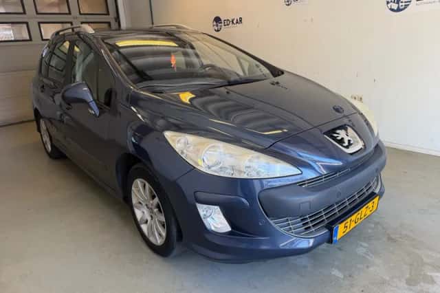 Peugeot 308 (2008) thumbnail 5
