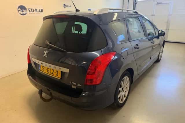 Peugeot 308 (2008) thumbnail 6