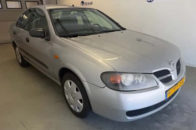 Nissan ALMERA (2003) thumbnail 5