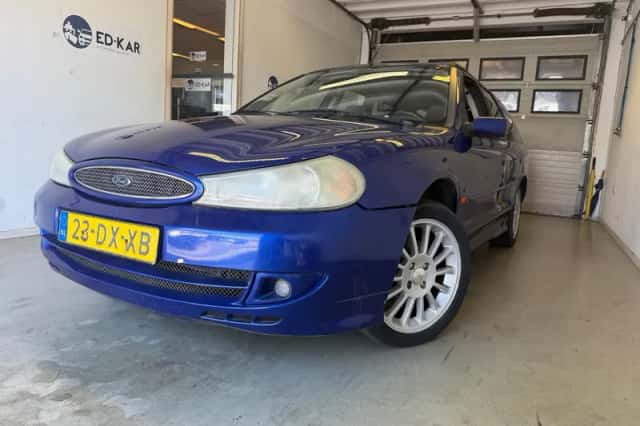 Ford Mondeo (2000) thumbnail 1