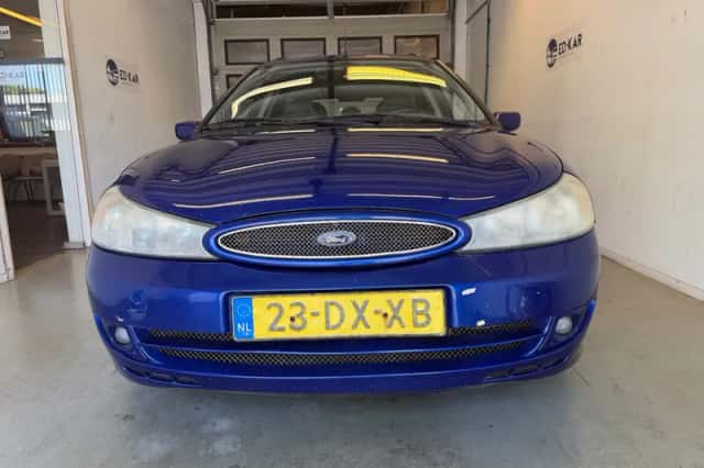 Ford Mondeo (2000) thumbnail 6