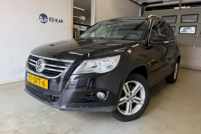 Volkswagen Tiguan (2011) thumbnail 1