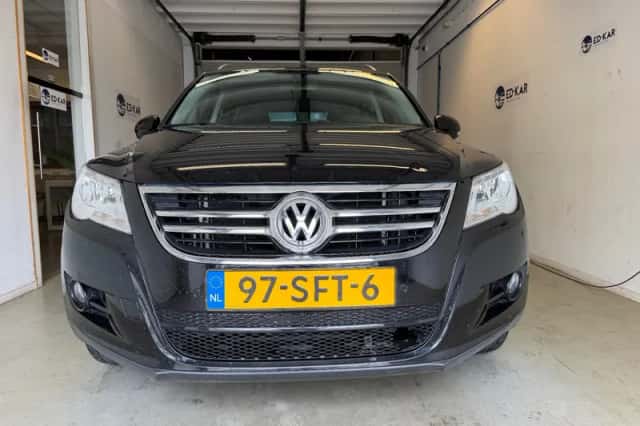 Volkswagen Tiguan (2011) thumbnail 4