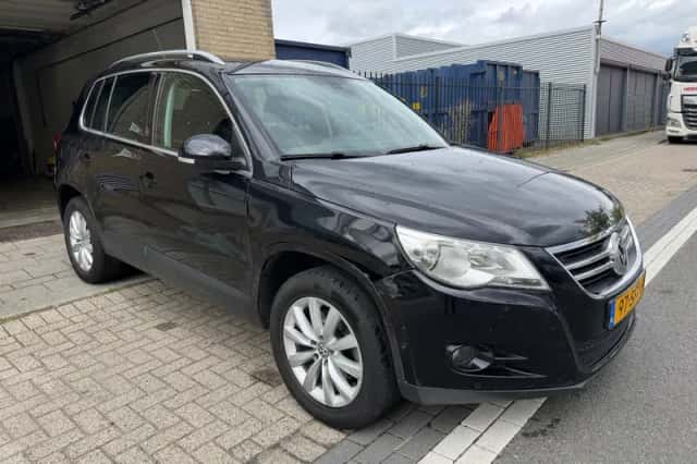 Volkswagen Tiguan (2011) thumbnail 5