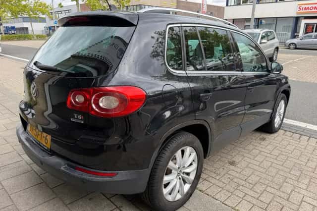Volkswagen Tiguan (2011) thumbnail 6